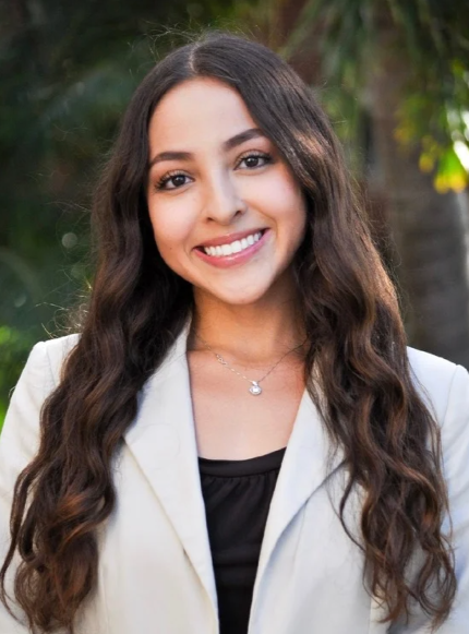 headshot of Liana Valencia